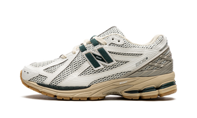 New Balance 1906R "Kith- Black"