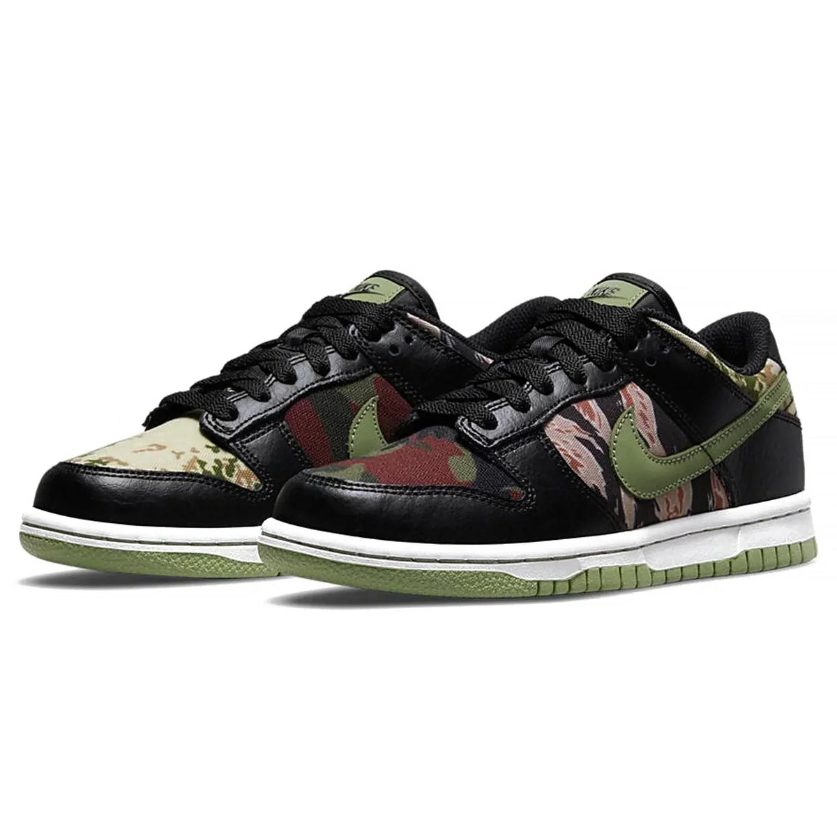 Nike Dunk Low SE Sail Crazy-Camo (Left UK 7.5, Right UK 6.5)