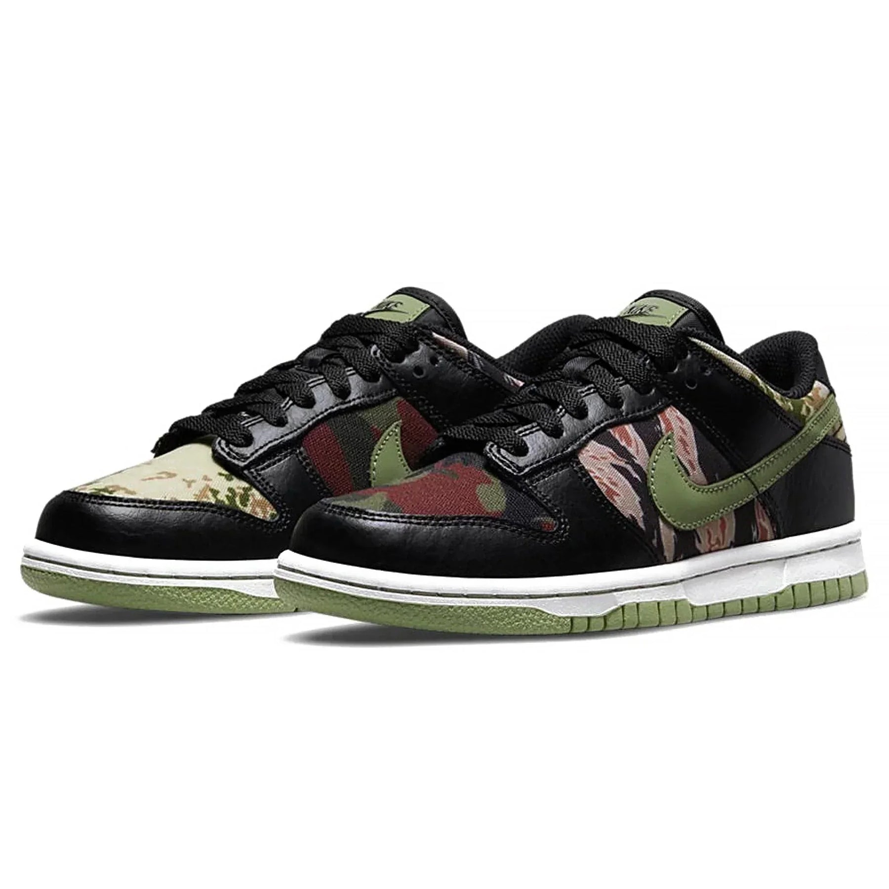 Nike Dunk Low SE Sail Crazy-Camo (Left UK 7.5, Right UK 6.5)