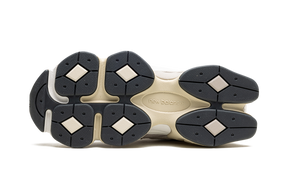 New Balance 9060 Mushroom