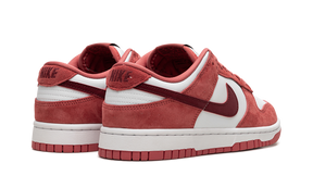 Nike SB Dunk Low Valentines Day (2024)