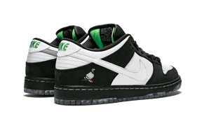 Nike SB Dunk Low Staple Panda Pigeon