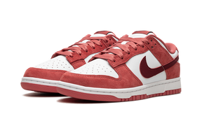 Nike SB Dunk Low Valentines Day (2024)